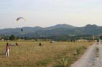 Paragliding Fluggebiet Europa » Italien » Umbrien,Monte Cucco,LP Sigillo (gemeinsam)

GS landen nahe Hauptstrasse, und Drachen eher draussen auf der Wildwiese, ist logisch !