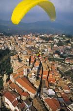 Paragliding Fluggebiet Europa » Italien » Latium,Norma,über der Stadt

mit freundlicher Bewilligung
©www.azoom.ch