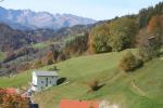 Paragliding Fluggebiet Europa » Schweiz » Graubünden,Fanas-Sassauna,Im Blickfeld ist ein Teil der Landewiese (gemähten Teil der Wiese für die Hanglandung verwenden)