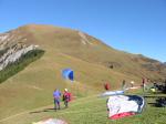 Paragliding Fluggebiet Europa » Schweiz » Graubünden,Fanas-Sassauna,Nord - Startplatz ( Nach dem Start sofort links über die Krete fliegen, da der Wald unter dem Startplatz bereits in der Wildschutzzone liegt !! )