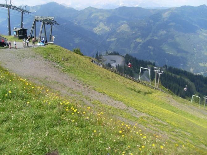 Der Weststartplatz ist groß und einfach.