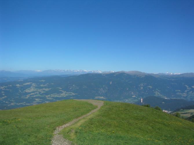 Blick Richtung Startplatz direkt von der Spitzbuehlhuette. So hat man immer einen Blick auf das Geschehen.