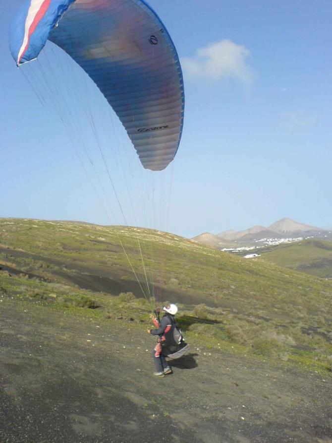 ..12 Uhr gelandet und 14 Uhr geflogen :-) 17.2.08 Bernd..