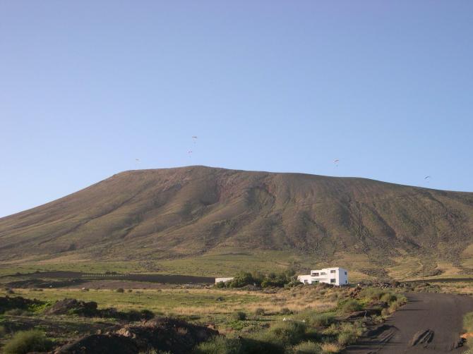 Landeplatz einmal näher. Der grüne Bereich im Bild vorne links