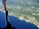 Paragliding Fluggebiet Europa » Italien » Venetien,Monte Baldo,Über dem Karabiner ist der Landeplatz zu erkennen