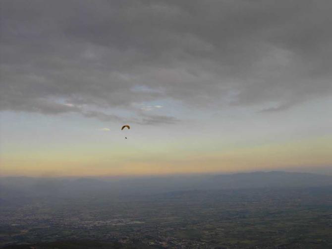 Abendflug am Monte Subassio