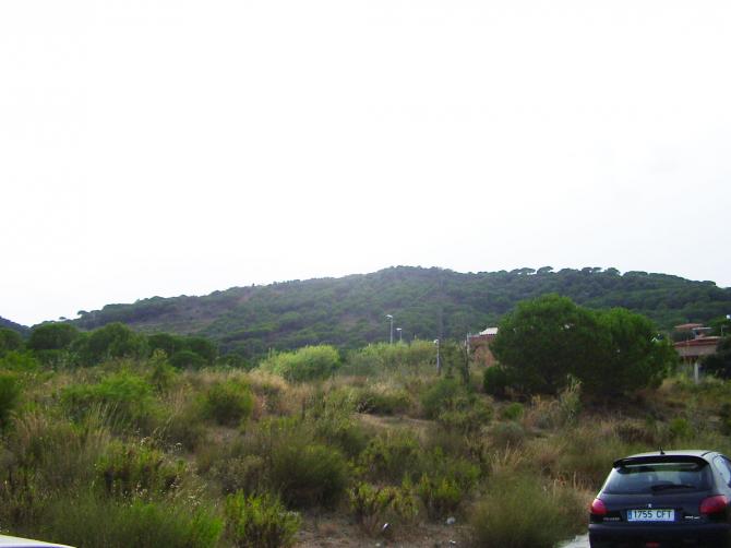 "El Pujolar" vom ehemaligen Landeplatz aus gesehen.