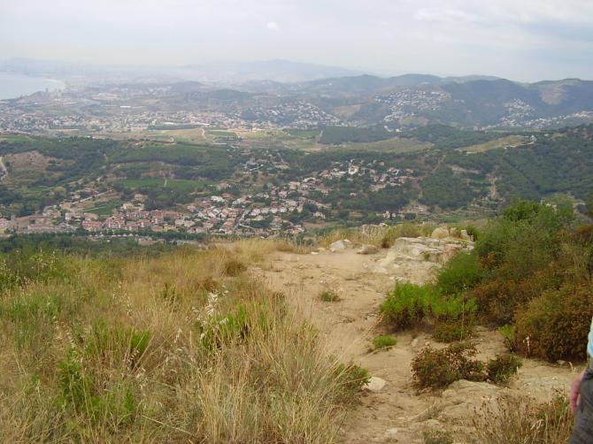Der Startplatz. Klein und recht felsig. Aufpassen, dass sich die Leinen nicht im gestrüpp verhängen!