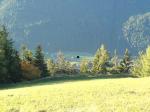 Paragliding Fluggebiet Europa » Italien » Trentino-Südtirol,Luesen Alm,Vom Startplatz aus zum Landeplatz geschaut! Circa 800 Meter! Mehr unter www.Tommis-Web.de (unter Paragliding->Lüsen)