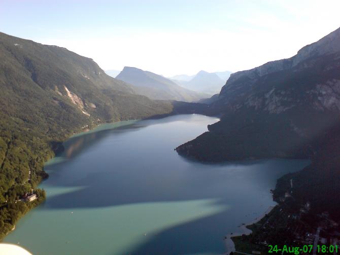 Molvenosee aus der Position über dem Landeplatz :-)