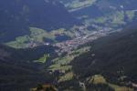 Paragliding Fluggebiet Europa » Italien » Trentino-Südtirol,Seceda,Landeplatz Seceda in einer abfallenden Waldschneise