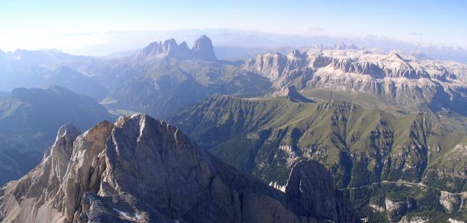 Blick von der Marmolada zurück Ritg Belvedere/Langkofel/ Sella