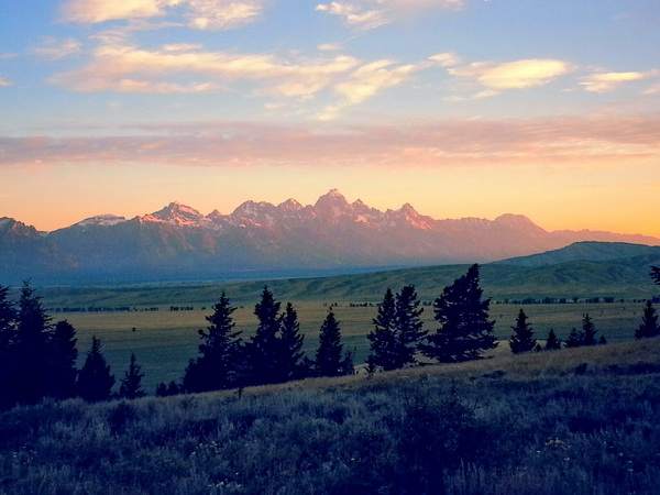 Tetons: Sunrise
(seen from Curtis Canyon)