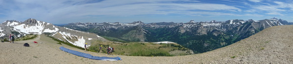Rendevous Peak: Pano looking  W/NW
(Tetons on right edge of pix)