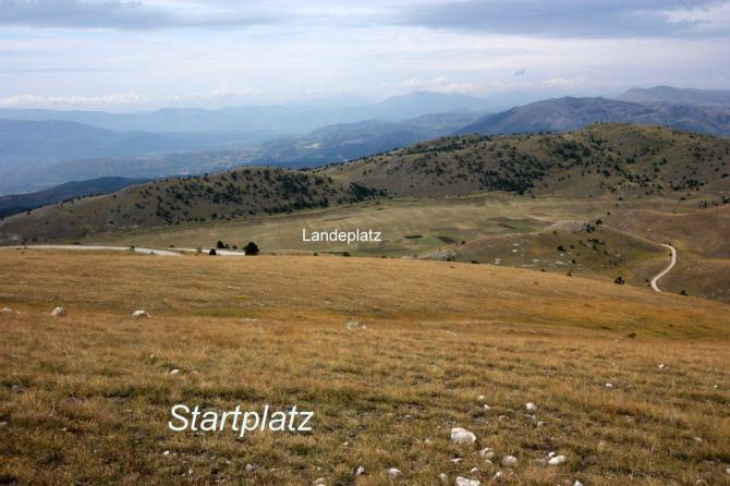 Blick von Startplatz (sehr leicht) zum Landeplatz 
Sept. 2010