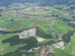 Paragliding Fluggebiet Europa » Österreich » Tirol,Kössen - Unterberghorn,Campinplatz und Landeplatz sind gut zu sehen Mai 2007