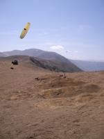 Paragliding Fluggebiet Südamerika » Chile,Pisagua,flying at pisagua in dec 08, pilot franz s. picture by adler air,..