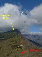 Paragliding Fluggebiet Europa » Spanien » Kanarische Inseln,la Palma - el Time,Soaren über dem SP 'el Time'; ebenfalls sichtbar der SP 'Torre del Time'.