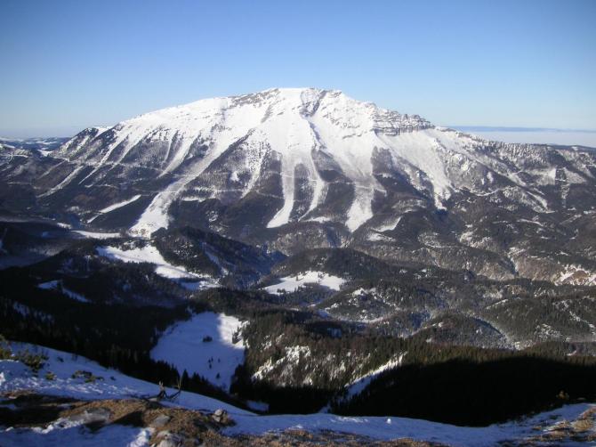 Blick auf Ötscher von der Gemeindealpe am 29.12.2007.
Leider verhinderte um die 40 km/h Wind,  einen wunderschönen Flugtag.