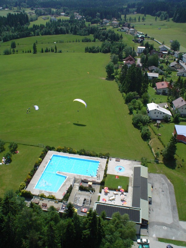 Nach der Landung ab zu Uschi ins Freibad