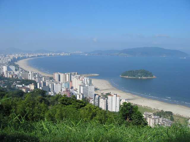Blick vom Startplatz aus ueber den Strand von Santos