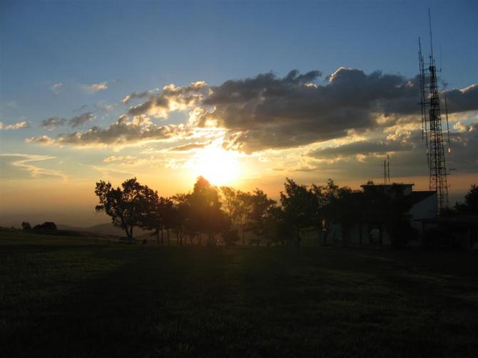 Sonnenuntergang...herrlich nach einem langen Tag in der Luft mit eine schön kalten Bier in der Hand.