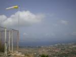 Paragliding Fluggebiet Europa » Spanien » Balearen,Puig de Sant Marti,... Ein Windsack lässt gut erkennen aus welcher Richtung der Wind kommt.  Heute dreht er gern zwischen N,O und OSO :-(