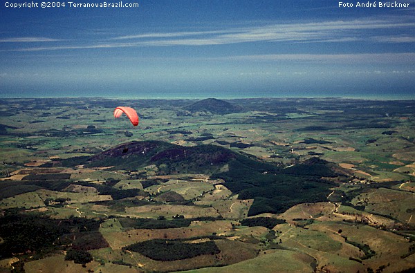 Blick in Richtung Osten in die hügelige Ebene.
www.terranovabrazil.com