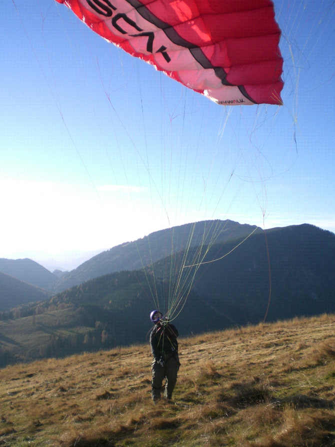 Heulantsch/Teichalm Herbst06
Erste ernstgenommene Groundhandlingversuche von Bingo
Foto:Aviator