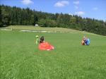 Paragliding Fluggebiet Europa » Österreich » Steiermark,Gelderkogel,Vorbereitungen für die ersten Startversuche.