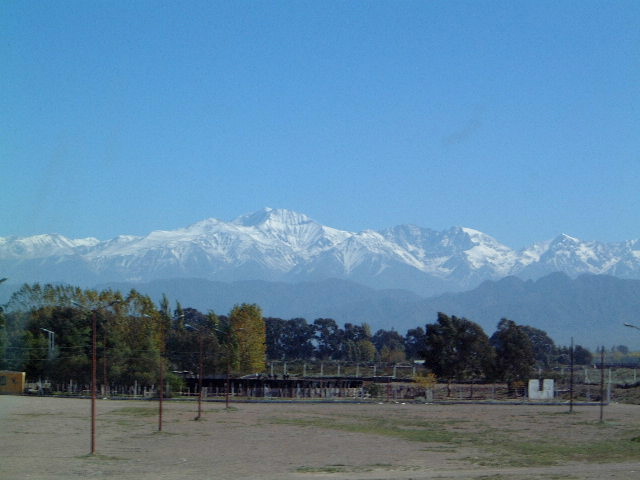 Von Mendoza aus hat man eine großartige Sicht auf die Anden. 
Foto: E. Zipfel