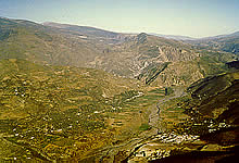 Wie in einer 'Camel'-Werbung: Die Flussbettlandung!