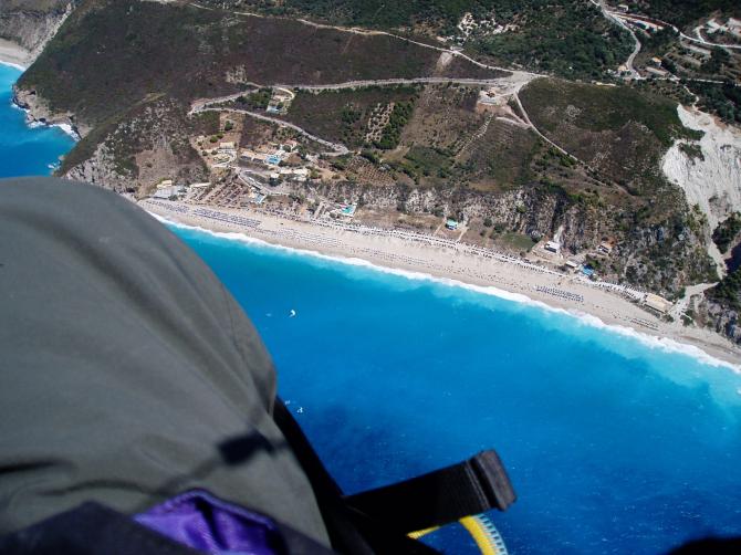 am ende des streckenfluges, wieder über kathisma beach... sommer 2005