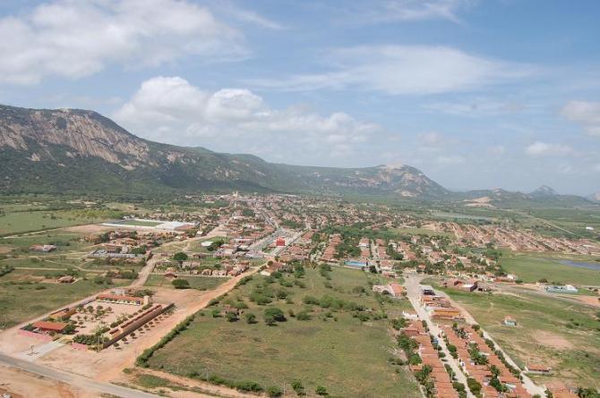 Anflug mit Sicht auf und über Patú