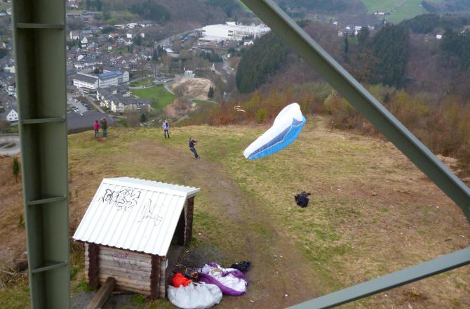 Startplatz nach Geländereinigung am 24.03.2012
(Foto vom 13.04.2012)