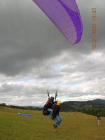 Paragliding Fluggebiet Südamerika » Kolumbien » Cundinamarca-Boyacá,Sopo - El Paraíso,Der Startplatz ist ideal für Tandems, die gehen hier am Sonntag oft im 5-Minuten-Takt weg...