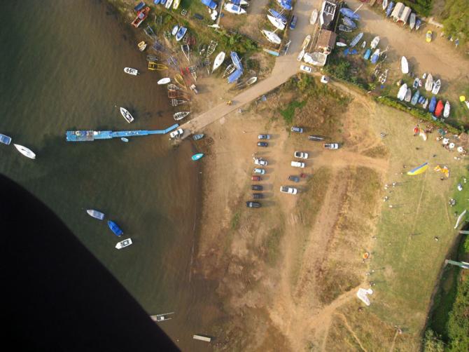 01/2009: LP Valle kein sehr schönes Bild, zeigt aber deutlich, es ist mehr Platz zum Landen vorhanden, als noch vor zwei Jahren...der Wasserspiegel ist recht niederig.