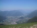 Paragliding Fluggebiet Europa » Slowenien,Kobala,Tolmin, Hauptlandeplatz ist hinter dem Ort links vom kleinen bewaldeten Hügel, Notlandeplatz links vom Gewerbegebiet