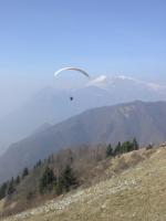 Paragliding Fluggebiet Europa » Slowenien,Kobala,take off Richtung Westen. Im Hintergrund der markante Krn
