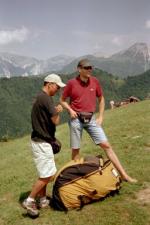 Paragliding Fluggebiet Europa » Slowenien,Kobala,Peter von Känel und Norman Lausch (?) EM 2002
Foto C. Michel, Sommer 2002