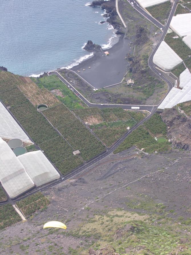 Die Bucht von Charco Verde; eine Aussenlandemöglichkeit südlich von Puerto Naos; mit Autostopp zurück...
