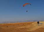 Paragliding Fluggebiet Asien Indien ,Panchgani East (Harrison Folly),Coming in for Toplanding.