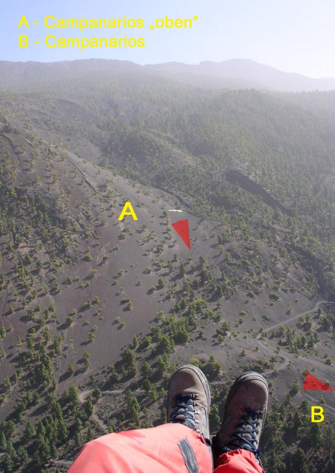 Die Startplätze aus der Luft;
für "oben" braucht es vom Ende der Strasse noch knapp 10min Anstieg zu Fuss.
>> Aber NUR mit 4WD darf man weiter als das Ende der Teerstarsse fahren, sonst muss dort parkiert werden!
Startplatz 'B': bei Südwind (dann ist man bei 'A' im Lee)