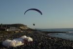 Paragliding Fluggebiet Europa » Spanien » Kanarische Inseln,Teneriffa Taucho,www.teneriffatours.de

Flydoc im Landeanflug an der Strandbar...Dez 2005
Bitte nicht zwischen die Leute einlanden !!!