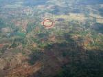 Paragliding Fluggebiet Asien » Indonesien,Gunung Haruman,Blick zum Landeplatz, der rot eingekreist ist

August 2008