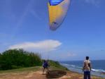 Paragliding Fluggebiet Asien » Indonesien,Timbis (Bali),Hier ist das leicht nach hinten abfallende Gelände gut zu sehen.

Nov 2007