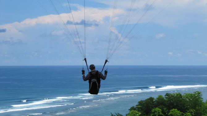 Soaring on a wonderful and sunny day.