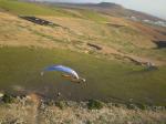 Paragliding Fluggebiet Europa » Spanien » Kanarische Inseln,Lanzarote - Famara,...der Wind kommt direkt auf die Kante...