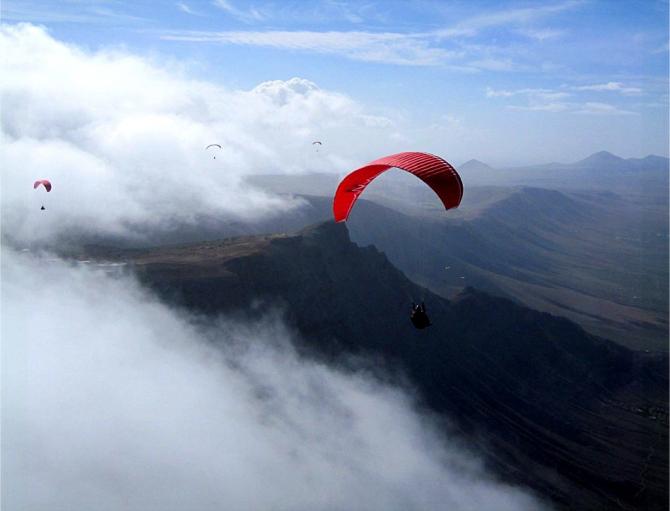 Der Rückflug von Mirador an einem fantastischen 2. Weihnachtstag 2009 in Famara!!!