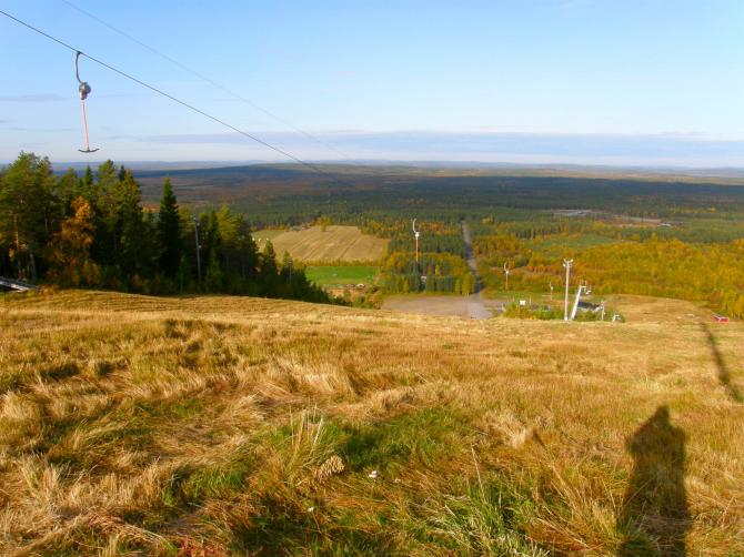 Am Start. Blick zum Landeplatz. Startrichtung NW.